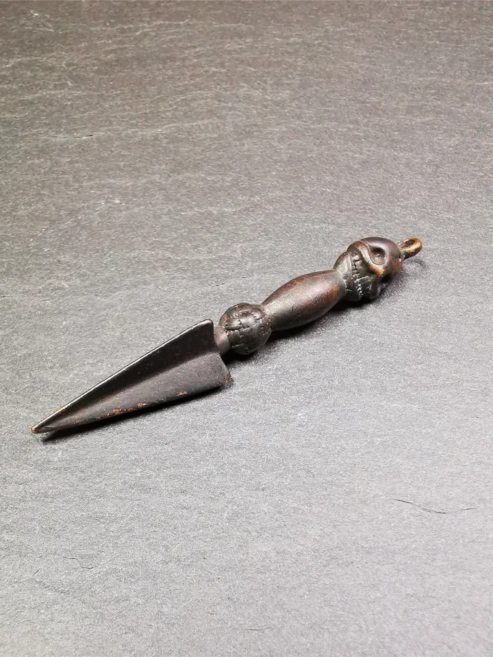 Gandhanra Handmade Skull Phurba Amulet,Kila - Dorje Phurba,Tibetan Budhist Ritual Implement Pendant,Made of Cold Iron,2.48"