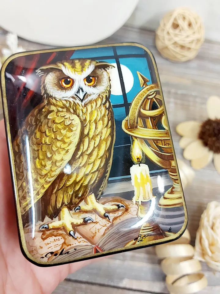 Jewelry lacquer box: Wisdom owl on writing desk • Handmade keepsake box for teacher • Original casket box with wizard bird for jewelry