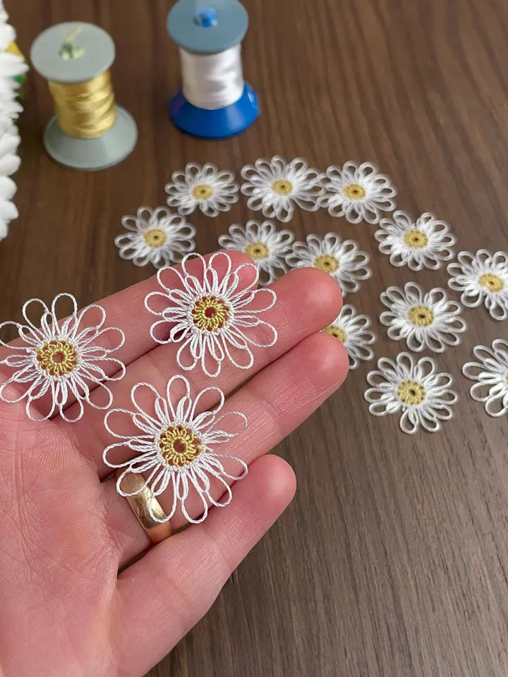 Elegant Needle Lace Daisy Motif Pattern PDF, Intricate Floral Design Tutorial, DIY Jewelry, Embellishments, or Decoration