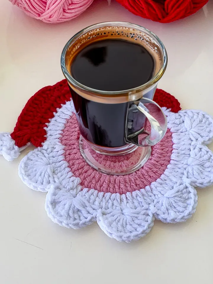 Crochet Santa Claus Coasters PDF Pattern, Adorable Christmas Decor for Home and Coffee Lovers, Perfect Housewarming Gift for a Cozy Holiday