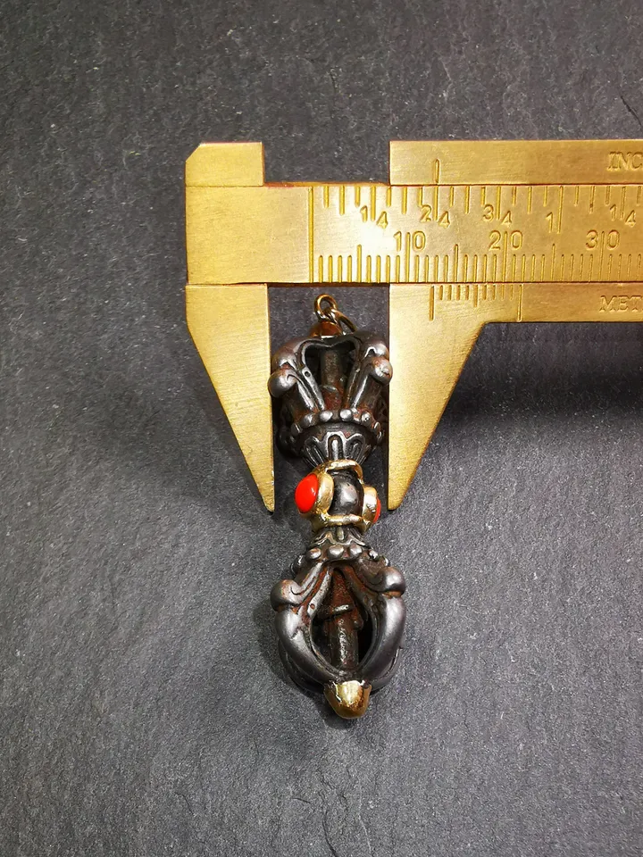 Gandhanra Tibetan Buddhist Amulet,Dorje Vajra Pendant, Made of Cold Iron,Inlaid with Agate,2.0&quot;