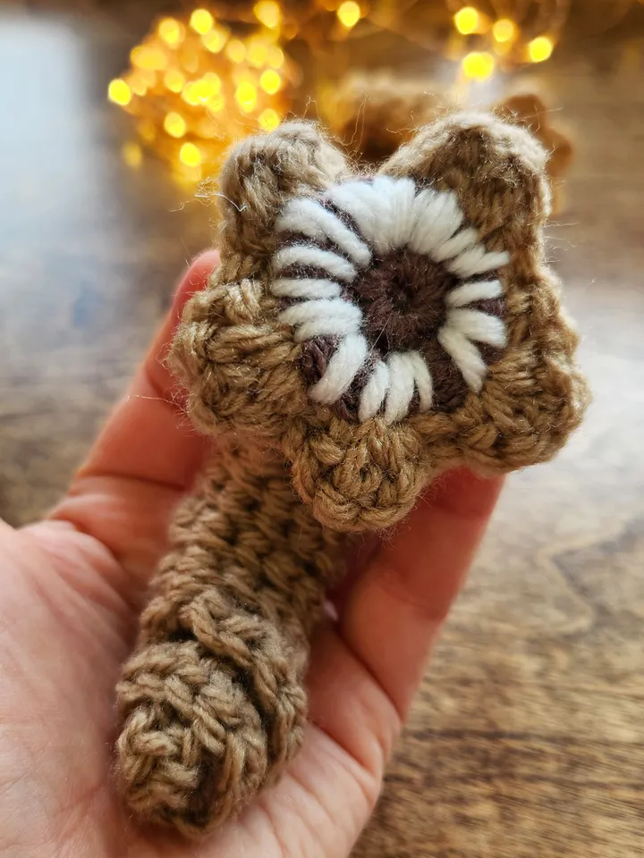 Sandworm Crochet Pattern for Beginners, DIY Keychain & Bag Charms PDF in English, French, German