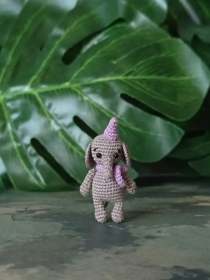 Crochet elephant toy pattern. English Pattern. Little elephant toy pattern. DIY cute elephant. Crochet miniature pattern