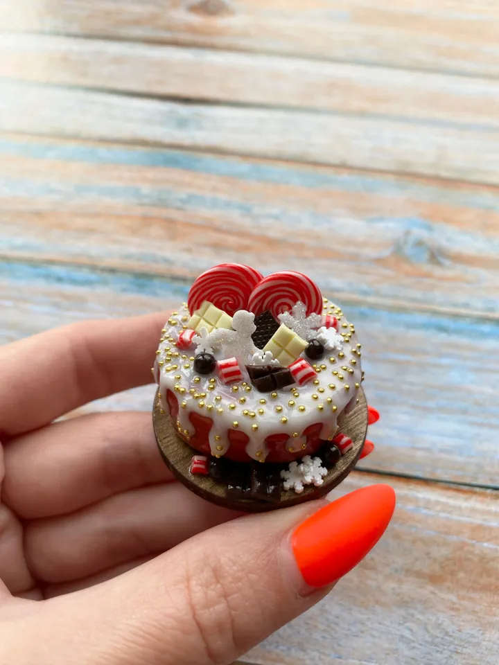 Miniature Cake Christmas day for DollHouse with Polymer Clay