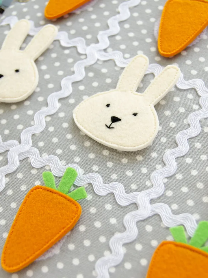 Quiet book page, Rabbit tic-tac-toe, PDF sewing pattern, SVG files