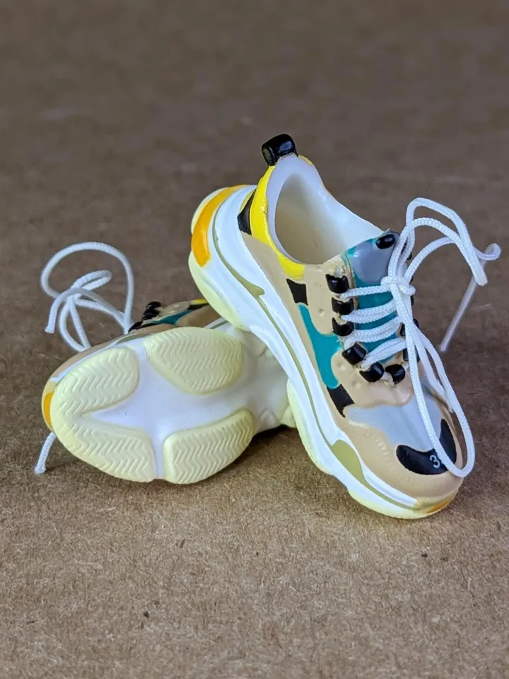 Beige, Green & Yellow sneakers for 11 inch female dolls (MH g1, g2, g3 or EAH)