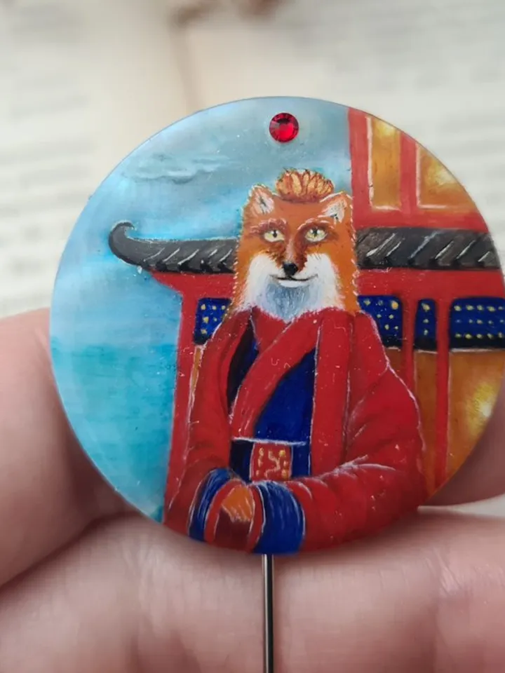 Kitsune brooch, real oil painting miniature on mother of pearl. Kitsune fox pin