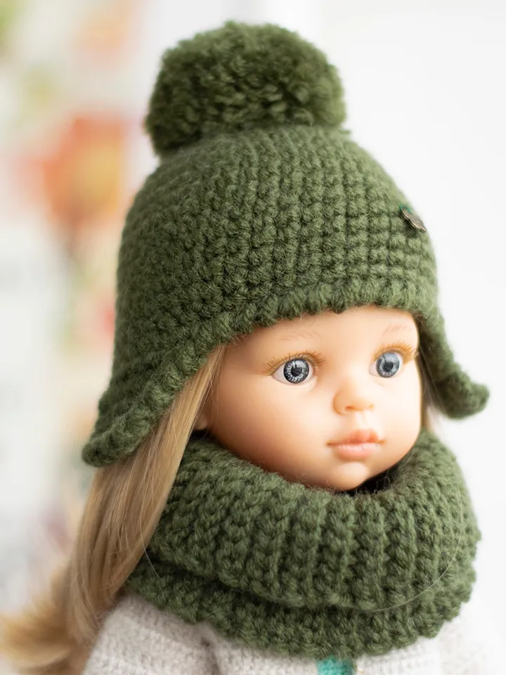 Green hat with pompom and snood for Paola Reina doll, Meadowdolls Dumplings, Little Darling, Siblies, doll accessories