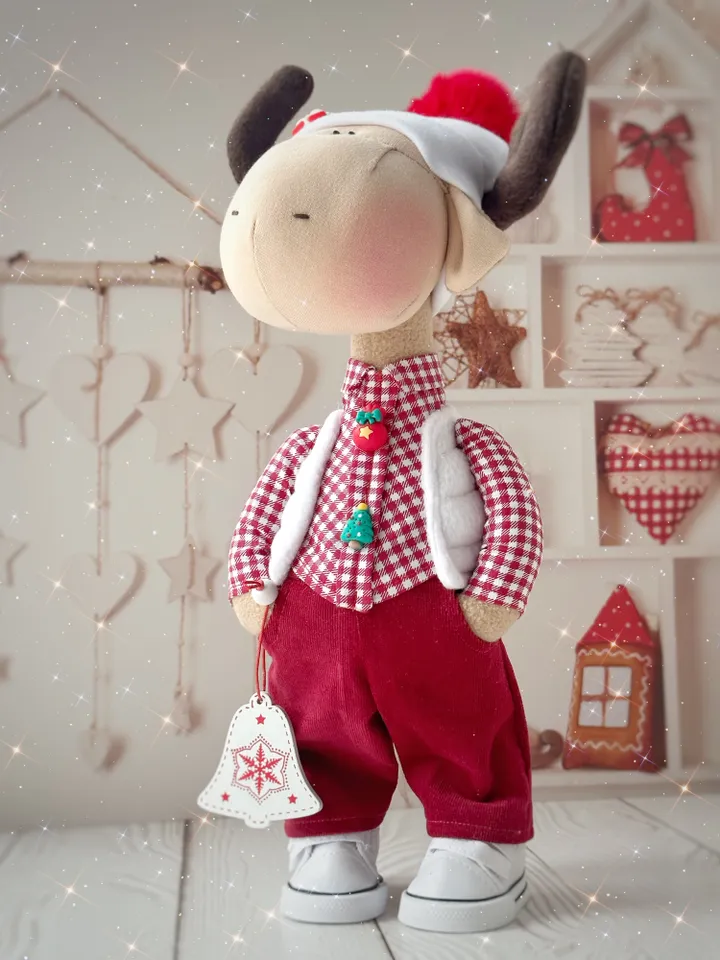 Christmas Moose sewing pattern. DIY Christmas doll.