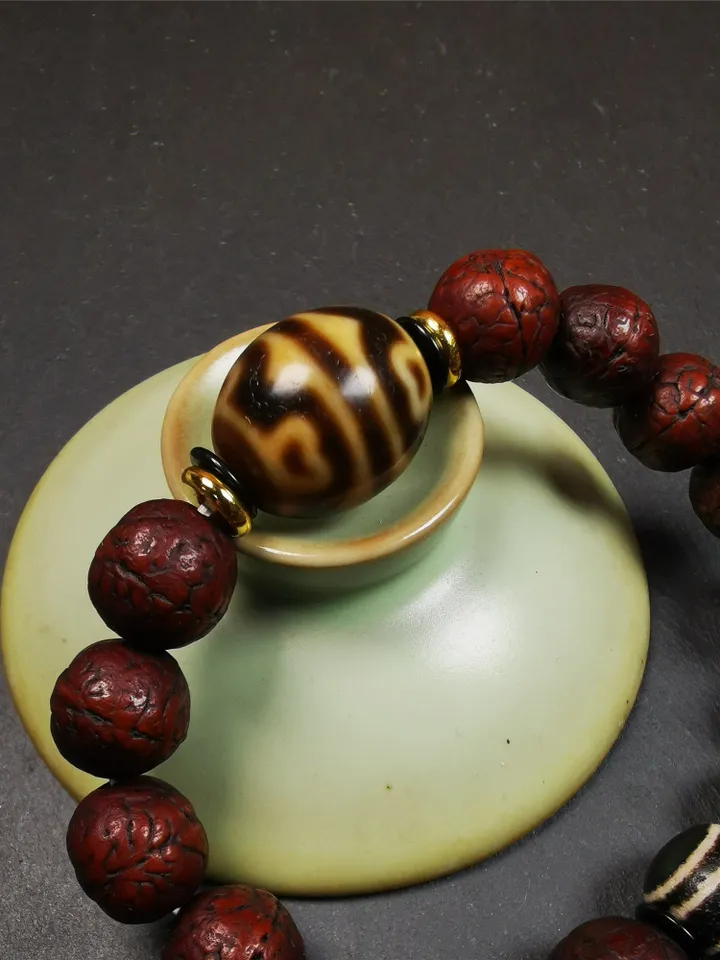 Gandhanra Unique Tibetan Lotus Darlo Dzi Wrist Mala with Old Bodhi Beads,Fit for 15-19cm Wrist,Protective Bracelet,Spiritual Gift