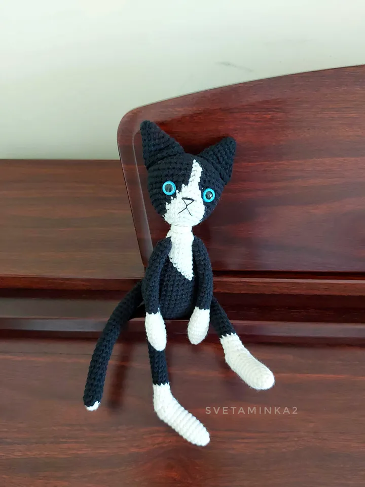 Crochet Cat Tuxedo Pattern Amigurumi Toy Tutorial. Digital Download. PDF.