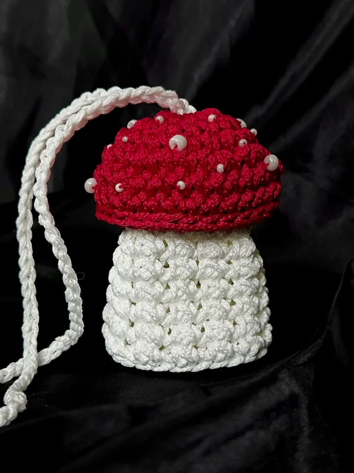 Crochet pattern mushroom bag  PDF digital instant download, video tutorial, cottagecore pouch, drawstring pouches, crystal pouch, dice bag