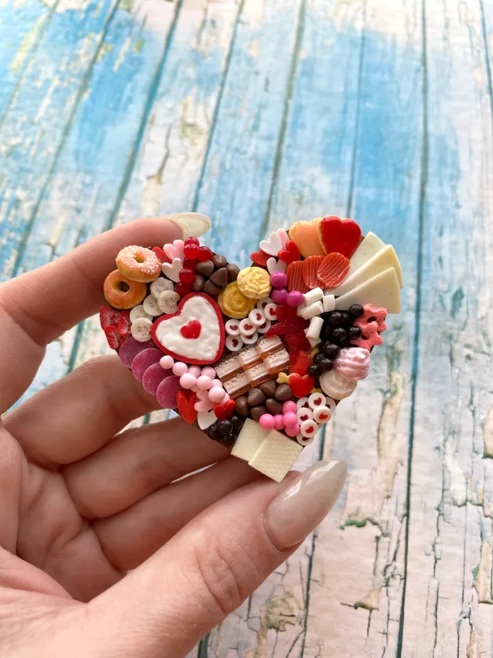 Magnet Miniature Valentine Charcuterie Board with Polymer clay Souvenir