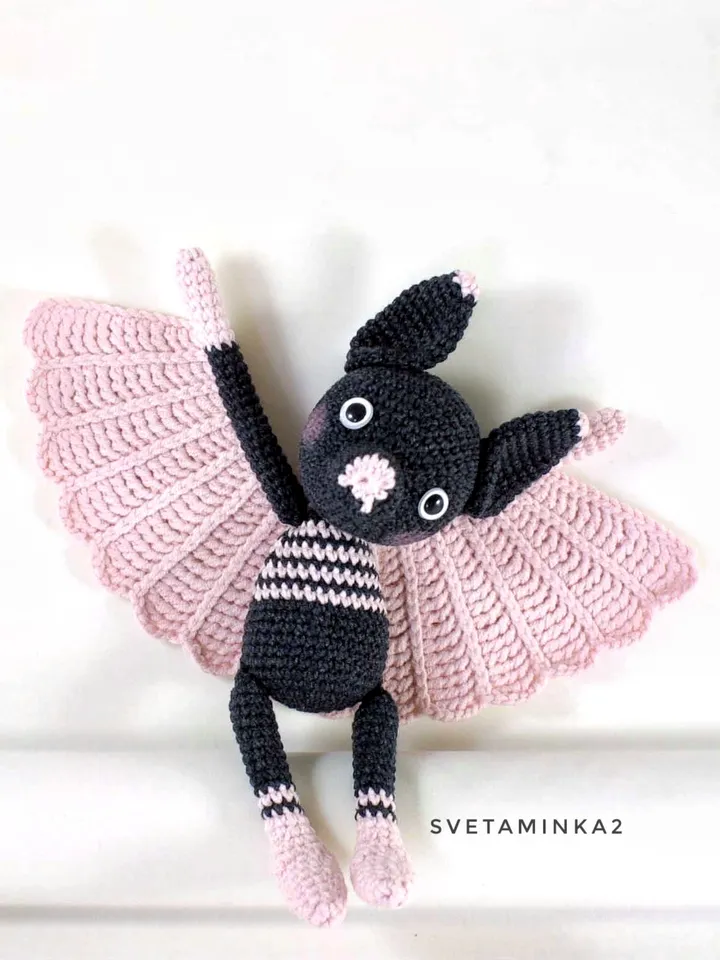 Bat Crochet Pattern Amigurumi Toy. Digital Download. PDF.