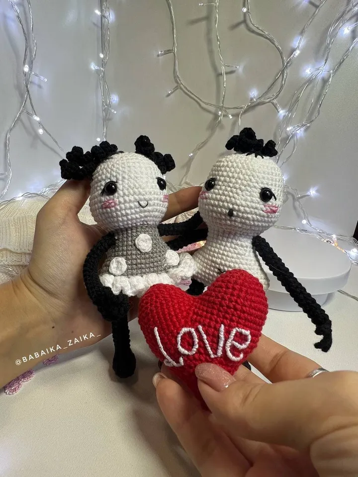PDF Dolls in Love Crochet Pattern, Amigurumi Couple, Valentine's Day Gift, Crochet Doll Boy and Girl, Heart Pattern, Cute Small Toy PDF