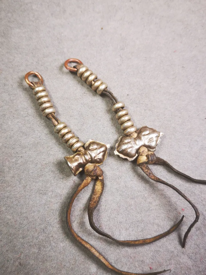 Gandhanra Antique Tibetan Buddhist Mala Counters,Prayer Bead Counters with Dorje and Vajra Pendant,Made of White Copper