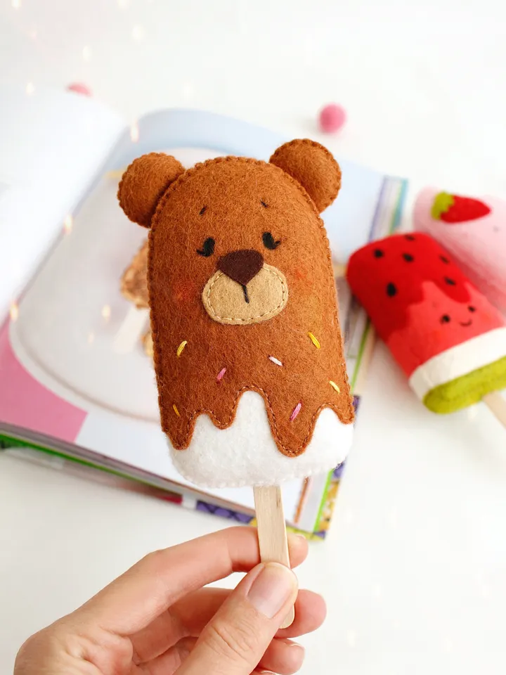 Felt ice cream popsicles hand sewing PDF tutorial with patterns. Pretend play food pattern. Montessori soft kitchen toys