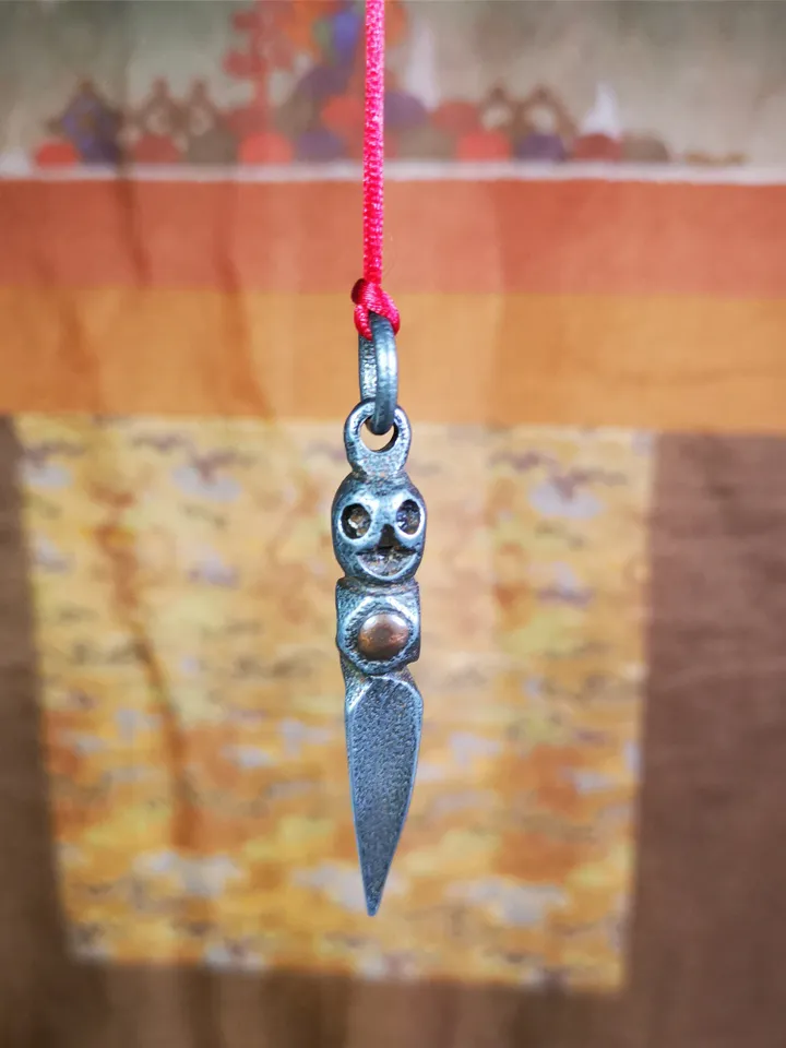Gandhanra Handmade Skull Phurba Amulet,Kila - Dorje Phurba,Tibetan Budhist Ritual Implement Pendant,Made of Cold Iron,2.56"