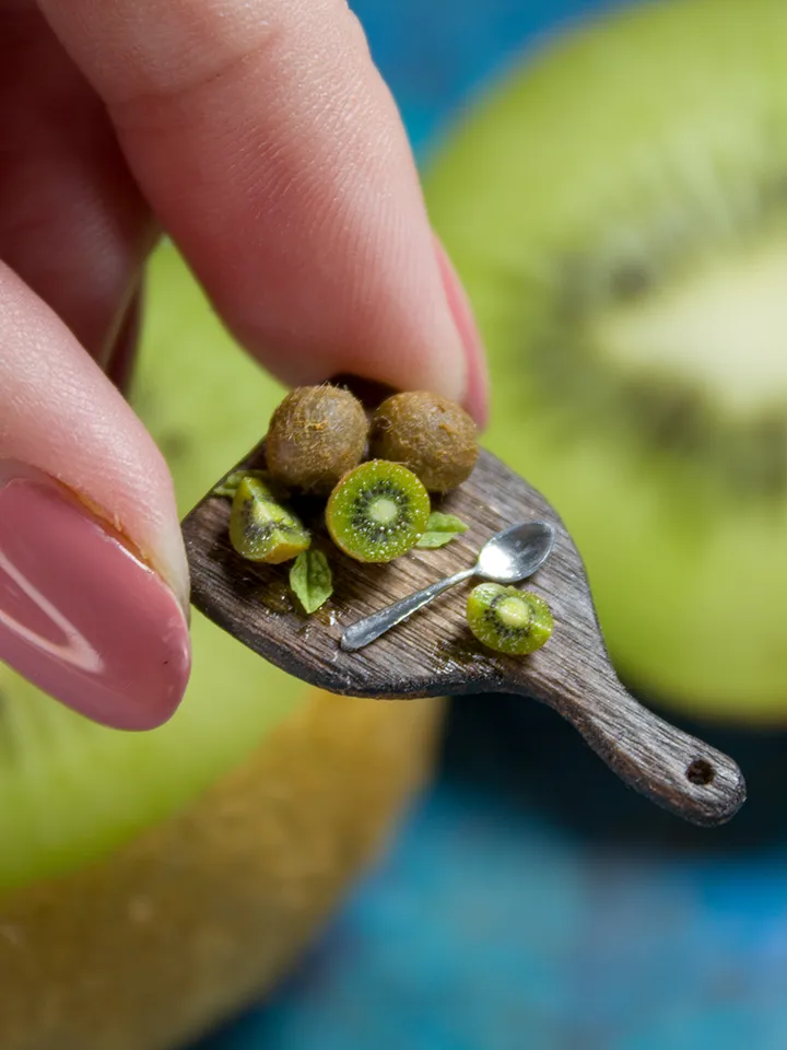 TUTORIAL Miniature polymer clay kiwi cane with polymer clay