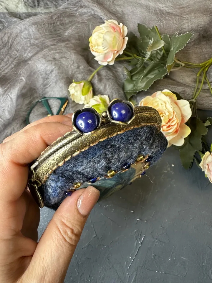 Glasses case for woman