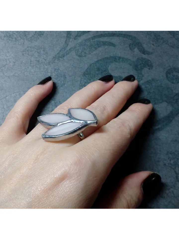 Glass spike ring, Floral ring, Stained glass ring, botanical ring, Leaf branch ring, Elven ring
