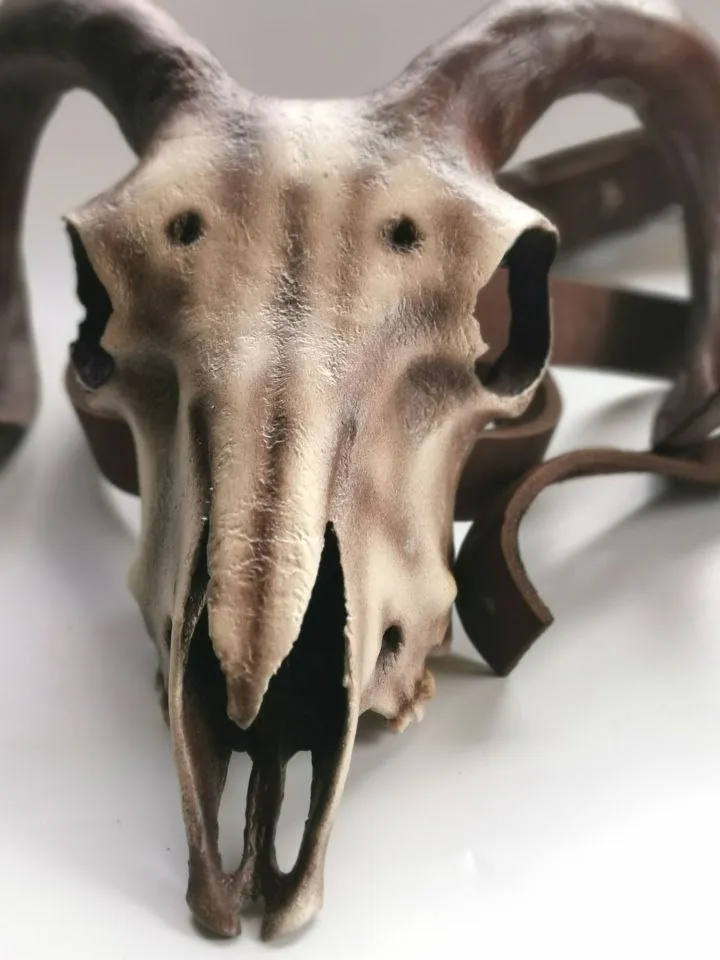 Ram Skull Pauldrons, Fantasy Armor, cosplay armor, celtic leather armor, viking armor, larp armor