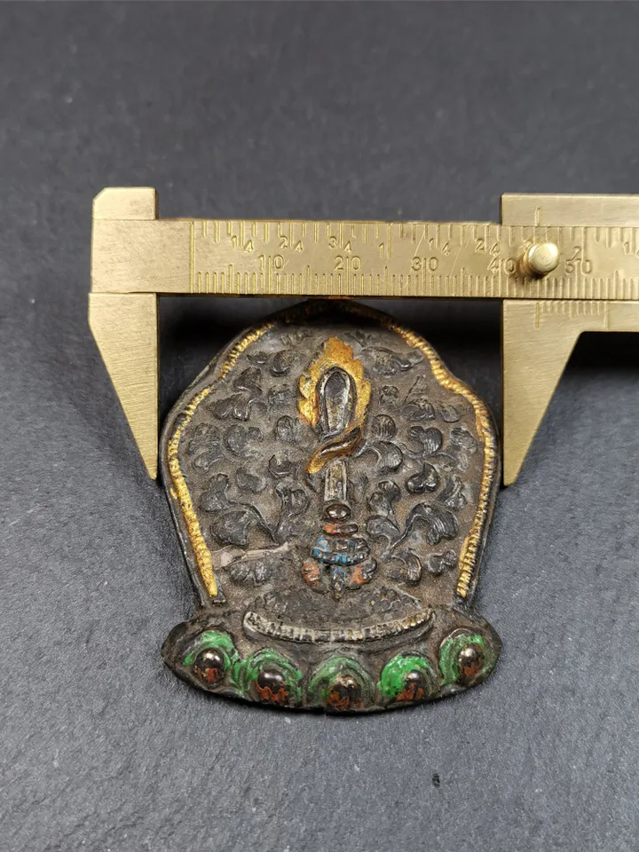 Gandhanra Vintage Tibetan Buddhism Amulet Badge,Fire Vajra Sword of Wisdom Buddha Manjushri, Made of Copper,2.2" × 1.8"