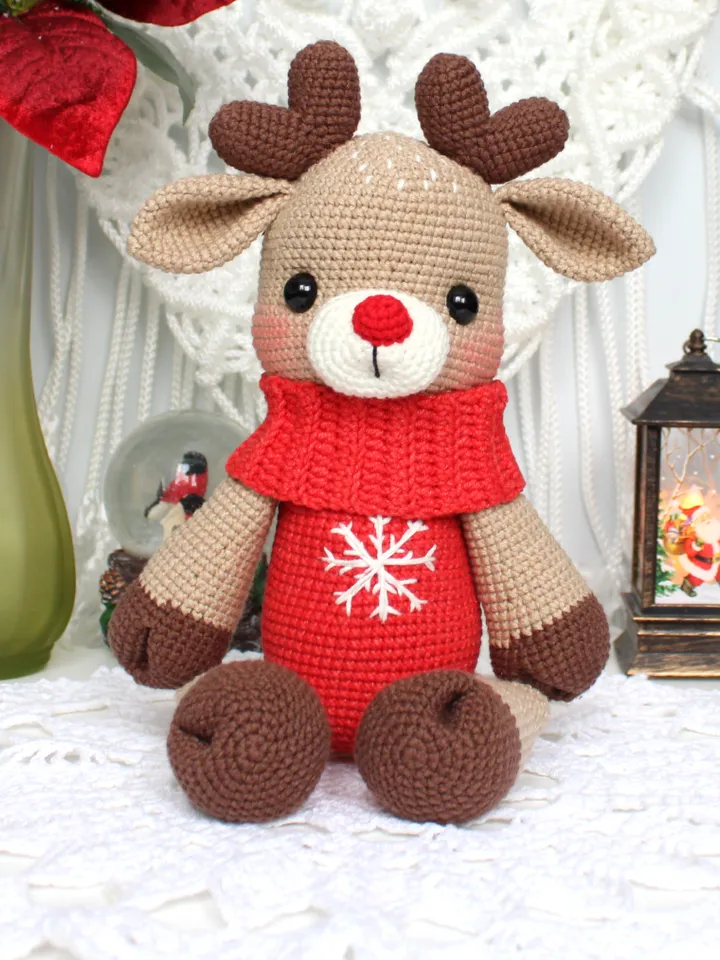 Crochet deer pattern in English Reindeer Christmas toy amigurumi crochet tutorial
