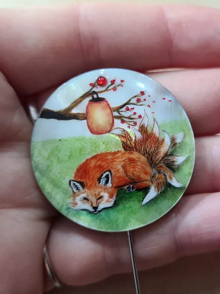 Kitsune brooch, real oil painting miniature on mother of pearl. Kitsune fox pin