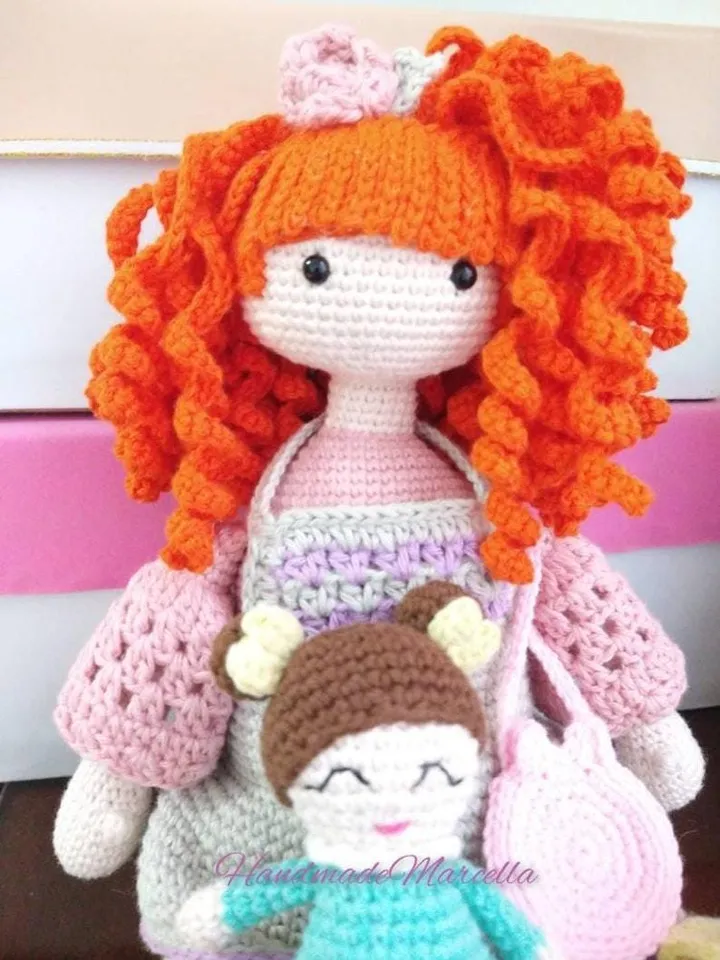 Elisa Doll β 33 cm Articulated Amigurumi with Mini Smiling Doll β Handmade Cotton Gift β Collectible Crochet Doll β Ready to Ship