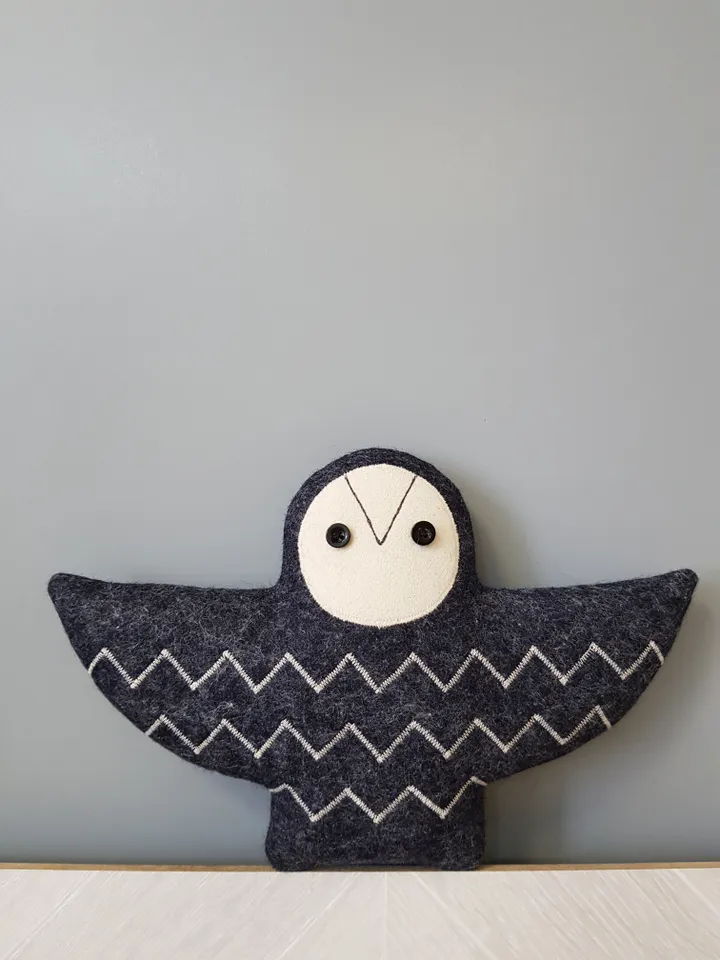 Black Felt Owl sewing pattern PDF, digital tutorial in english, Halloween doll pattern, felt doll diy