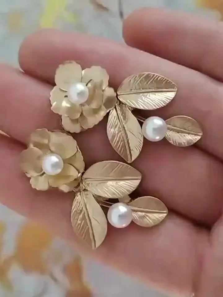 Floral Boho Wedding Earrings Boho Bridal Earrings Floral Wedding Earrings Pearl Wedding Earrings Leaf Bridal Earrings Gold Wedding Earrings