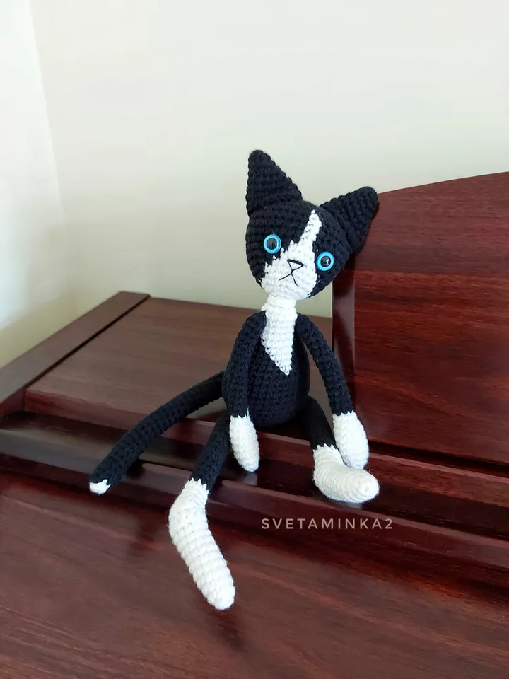 Crochet Cat Tuxedo Pattern Amigurumi Toy Tutorial. Digital Download. PDF.