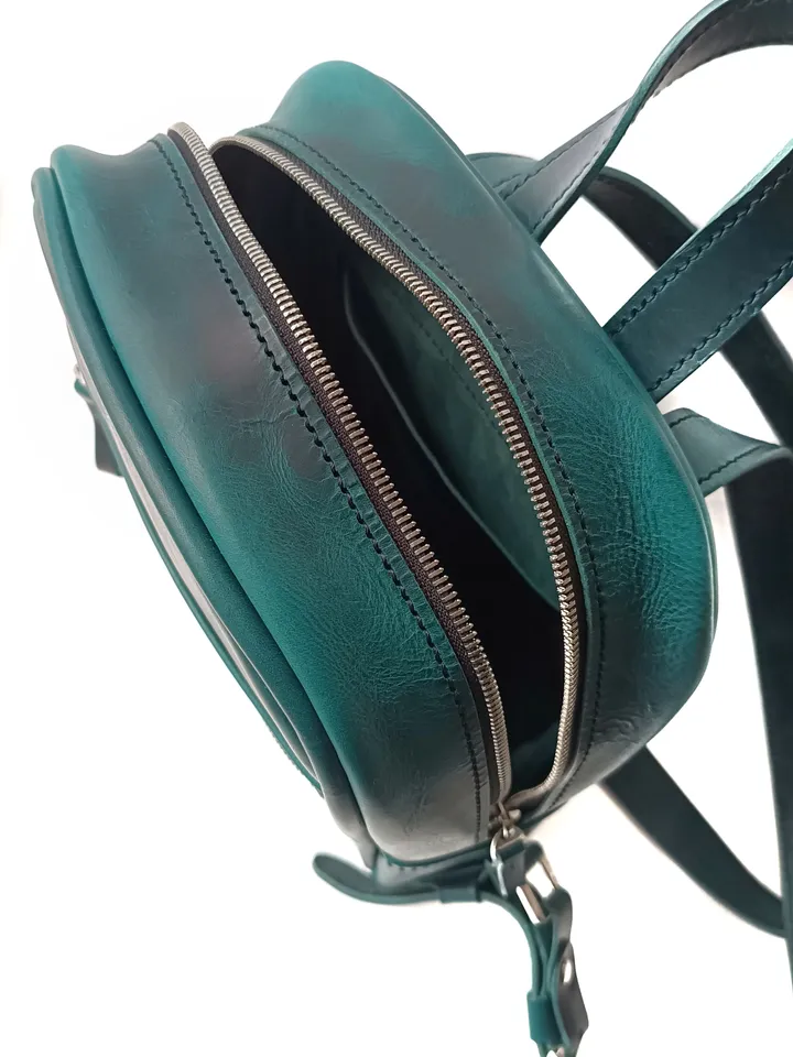 PDF Pattern of a city backpack made of leather - pattern of a leather backpack - Download PDF