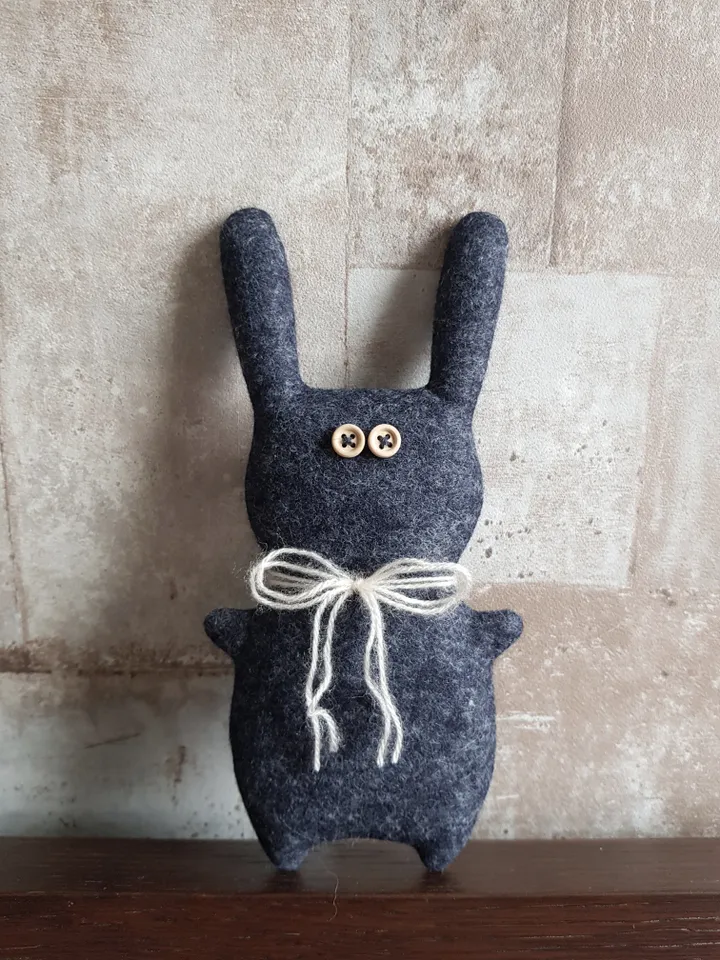 Felt Rabbit sewing pattern PDF, digital tutorial in English, Felt doll diy