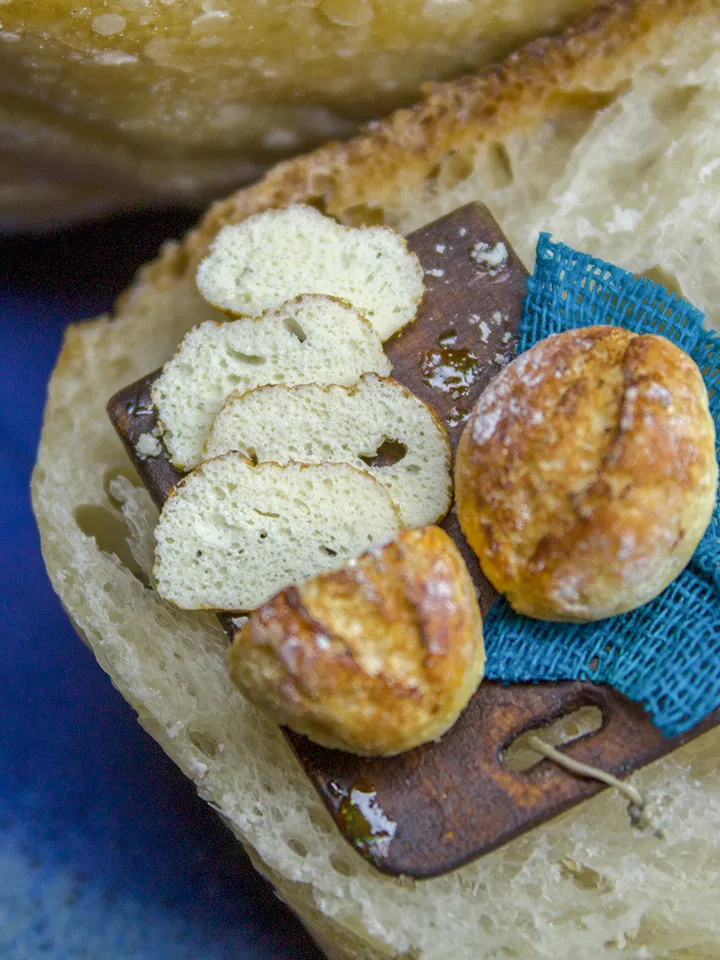 TUTORIAL Miniature bread with polymer clay
