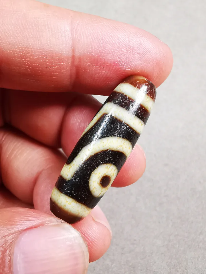 Gandhanra Tibetan 2 Eyed Dzi Bead,Tibetan Chung,Wealth Amulet,Small Size 36*11 mm