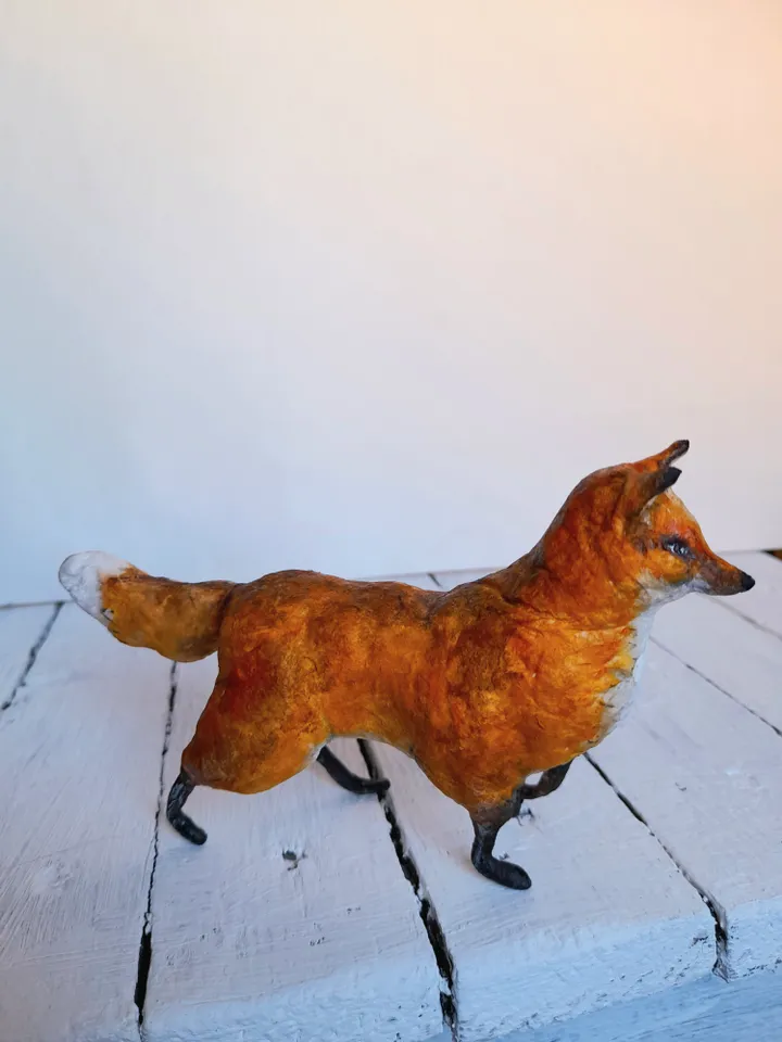 Cotton yarn fox decoration, free-standing fox ornament, collectible fox figurine, fox bedroom decoration