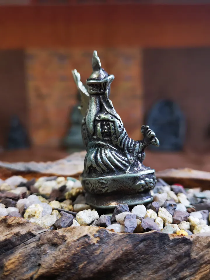 Lotus Born-Guru Rinpoche,Gandhanra 13 Types Retro Handcarved Mini Brass Tibet Tantric Buddha Statue,Top Collection Figurine Amulet