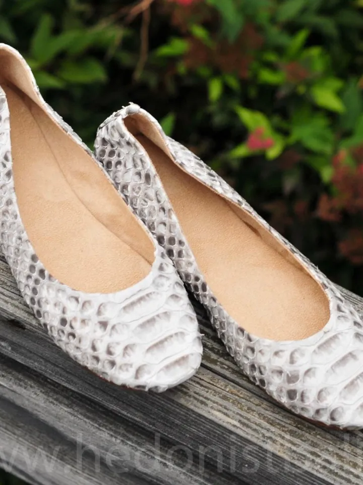 Python skin balet shoes | Woman flat shoes | exotic leather shoes | snake print flat mules | Genuine python gray flat shoes | elegant shoes
