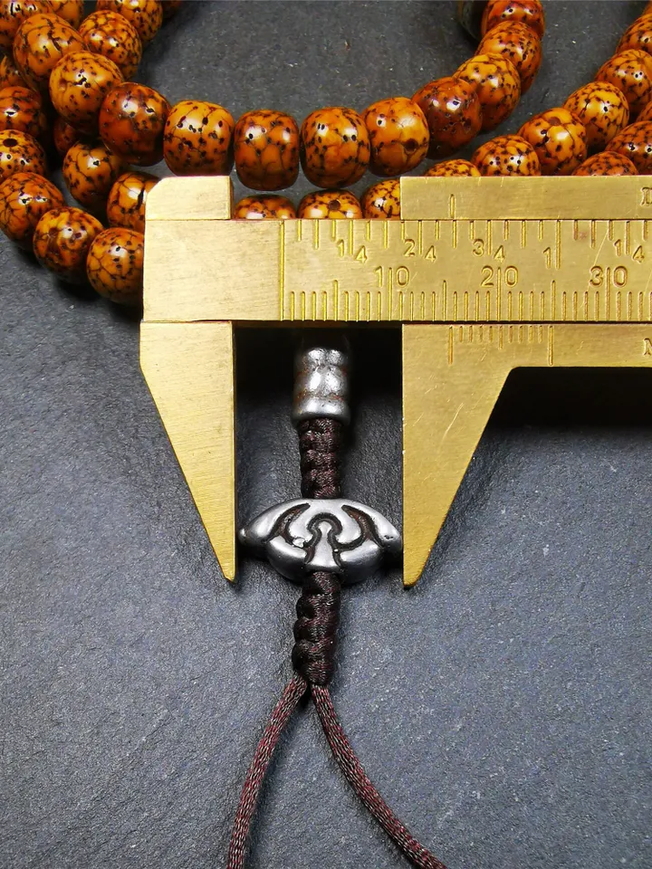 Gandhanra 108 Tibetan Lotus Seed Beads Mala,Prayer Beads Necklace,Rosary Beads for Meditation,Diameter 0.32&quot;, Circumference 30&quot;