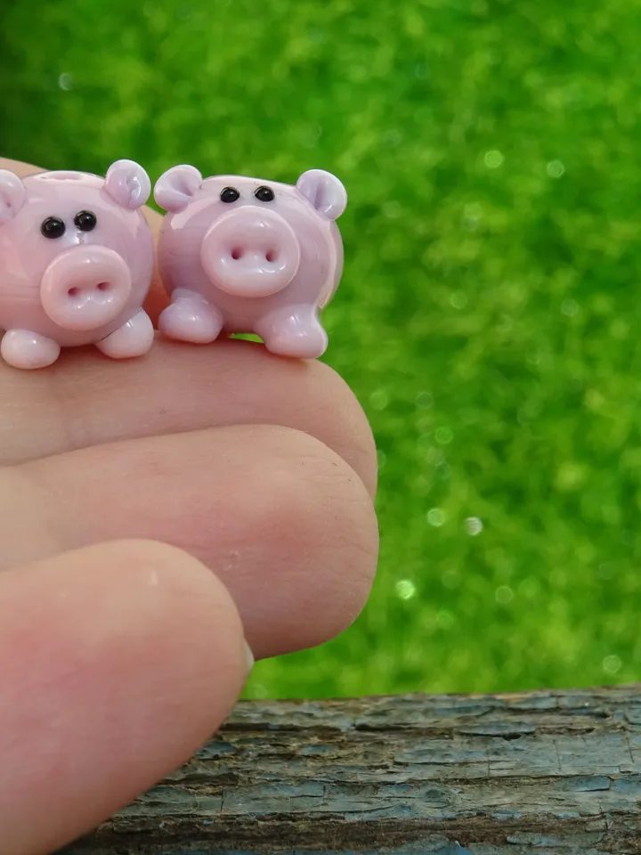 Pig figurine Pig miniature Tiny pig glass pig Tiny figurine Miniature animal