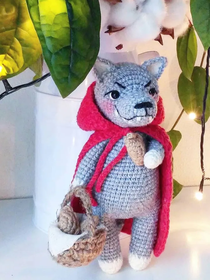 Crochet pattern wolf red riding hood