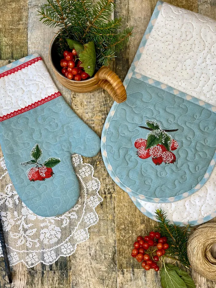Machine embroidery designs "Winter berries", a set of four designs.