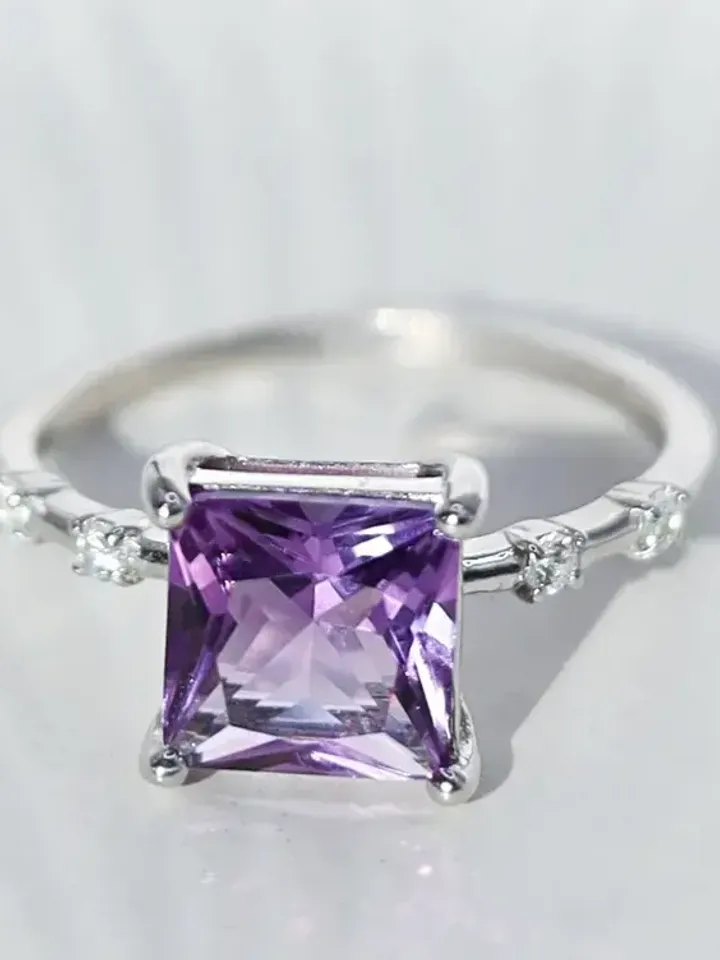 Women's ring silver 925 with amethyst and cubic zirconia