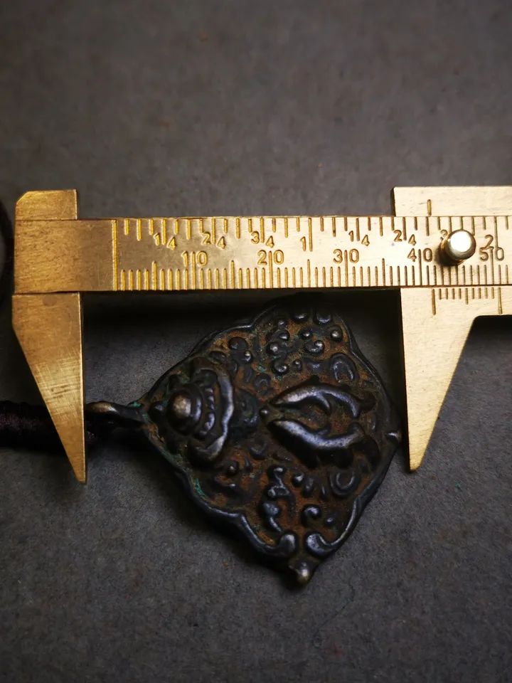 Gandhanra Handmade Tibetan Buddhist Amulet, Vase and Golden Fish Badge, Made of Thokcha