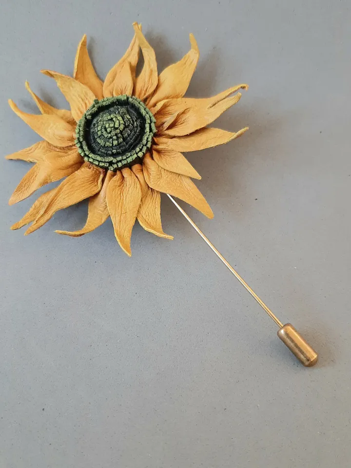 Sunflower men's lapel pin Leather boutonniere for him 3rd anniversary gift, art.8