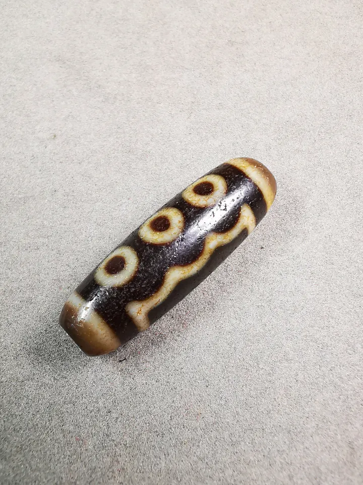 Gandhanra Tibetan 5 Eyed Dzi Bead,Tibetan Chung,Wealth Amulet,Small Size 36*11 mm