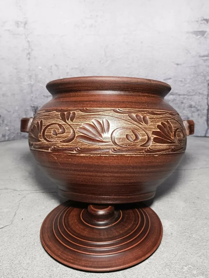 Ceramic casserole Handmade with handles and lid, carved pattern 101.44 fl.oz