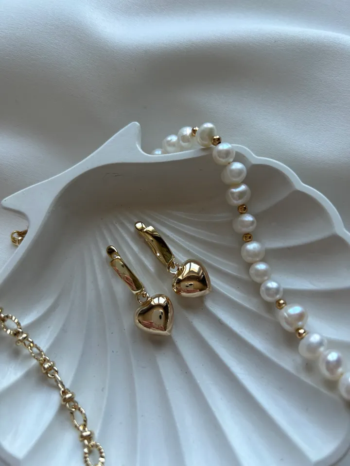 Set of 2 accessories, pearl necklace ,heart earrings, handmade choker, ready to ship, wedding accessories